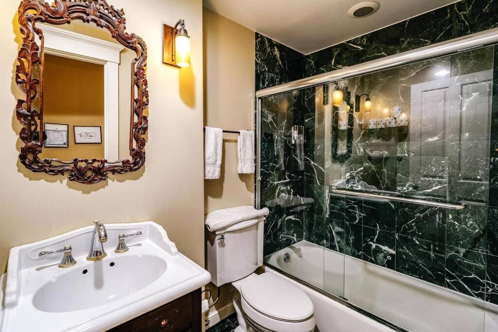 Apartment Brownstone In Gold Coast - Downtown